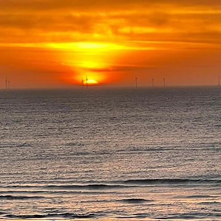 Strandhuis เอ็กมอนด์อานเซ ภายนอก รูปภาพ