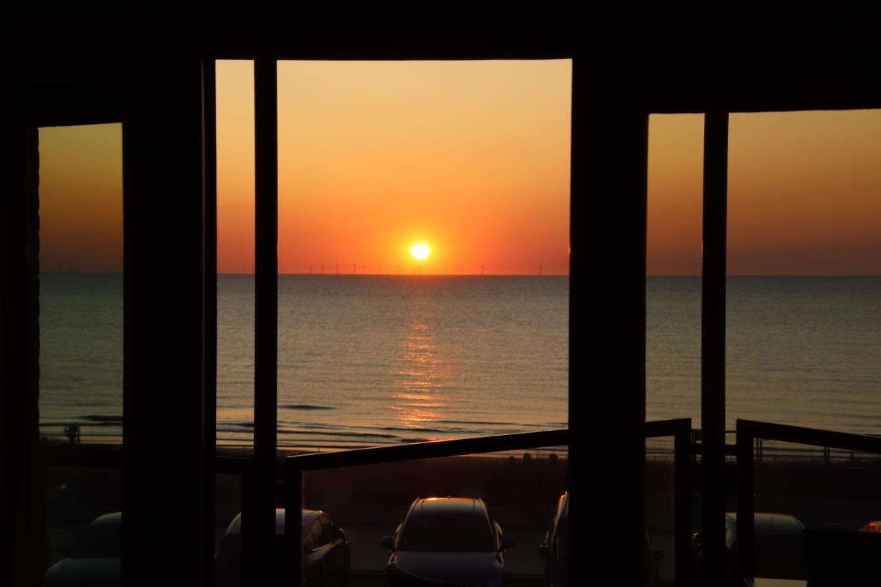 Strandhuis เอ็กมอนด์อานเซ ภายนอก รูปภาพ